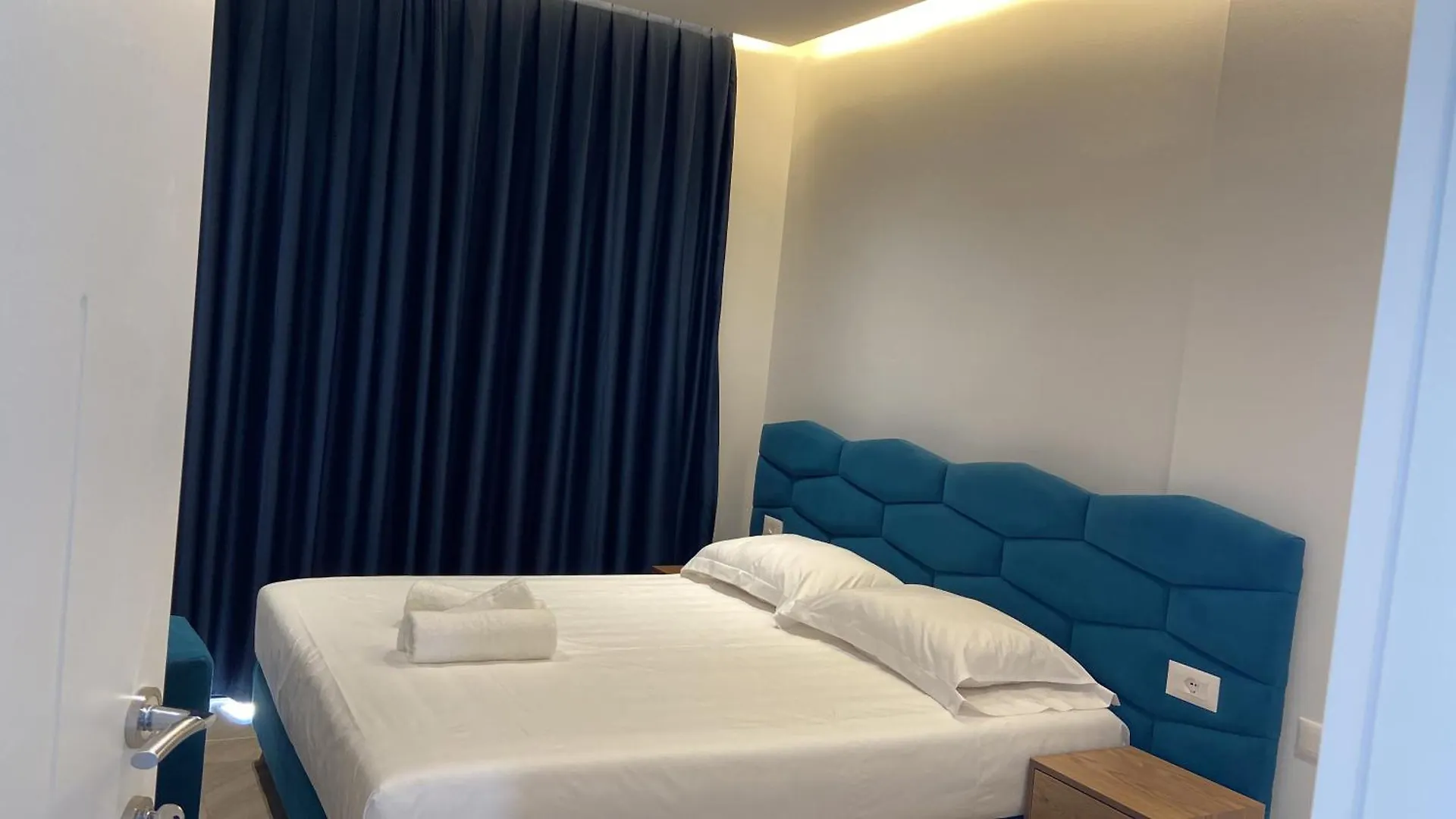 Villa Center & Pool Εξαμίλιο