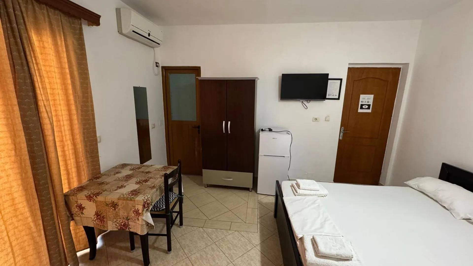 Villa Center & Pool Ksamil