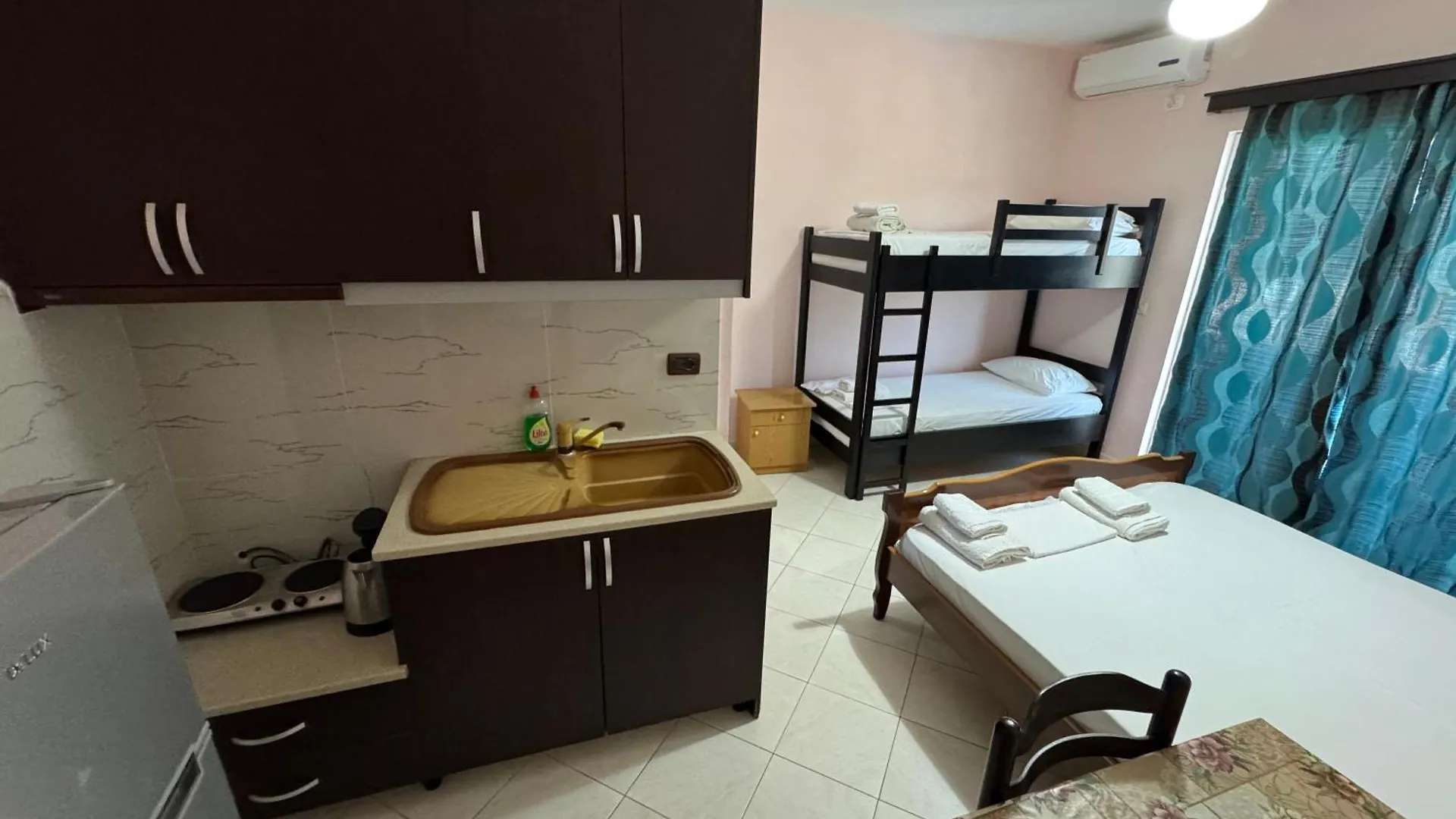 Villa Center & Pool Ksamil