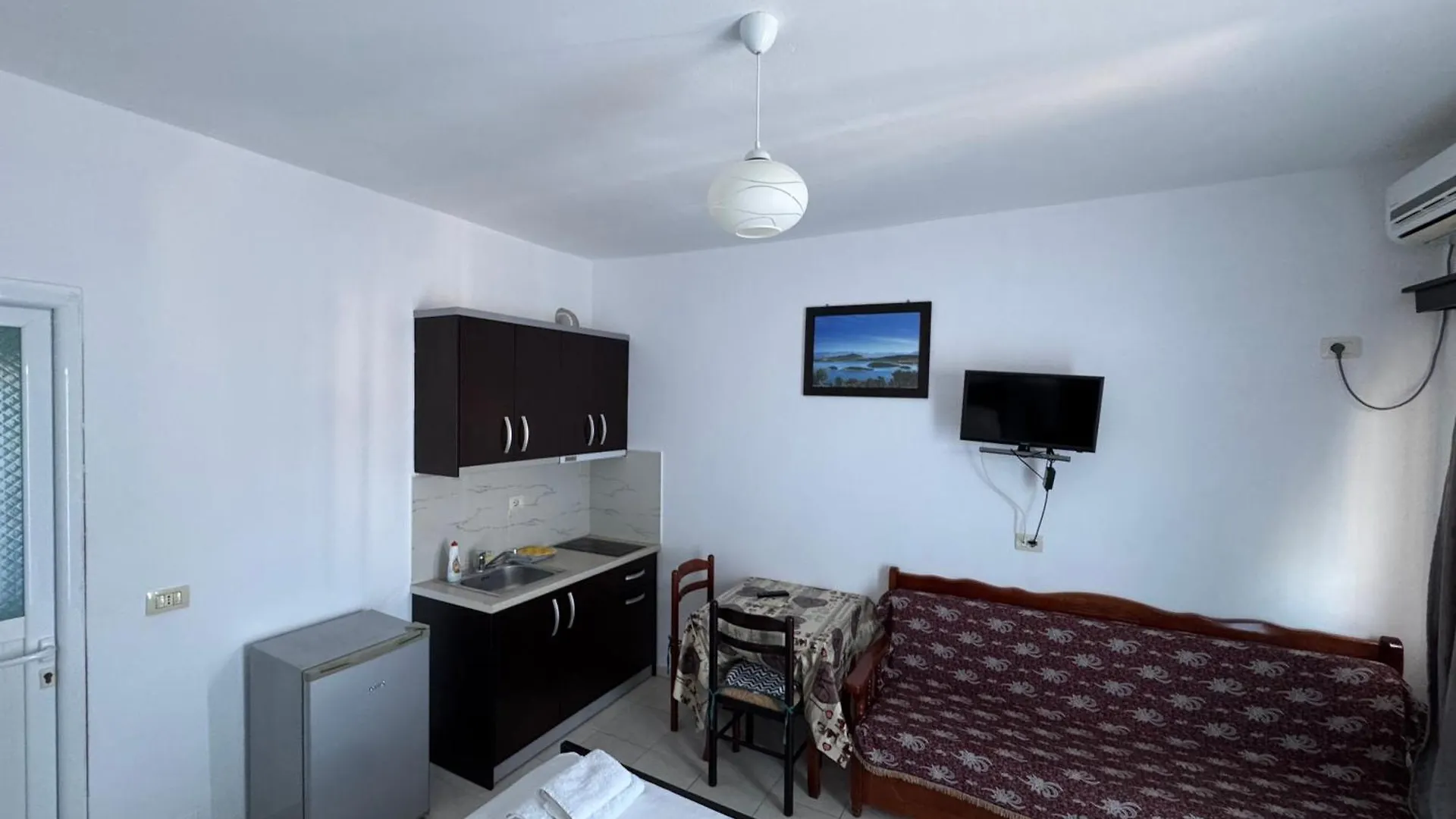 Villa Center & Pool Ksamil