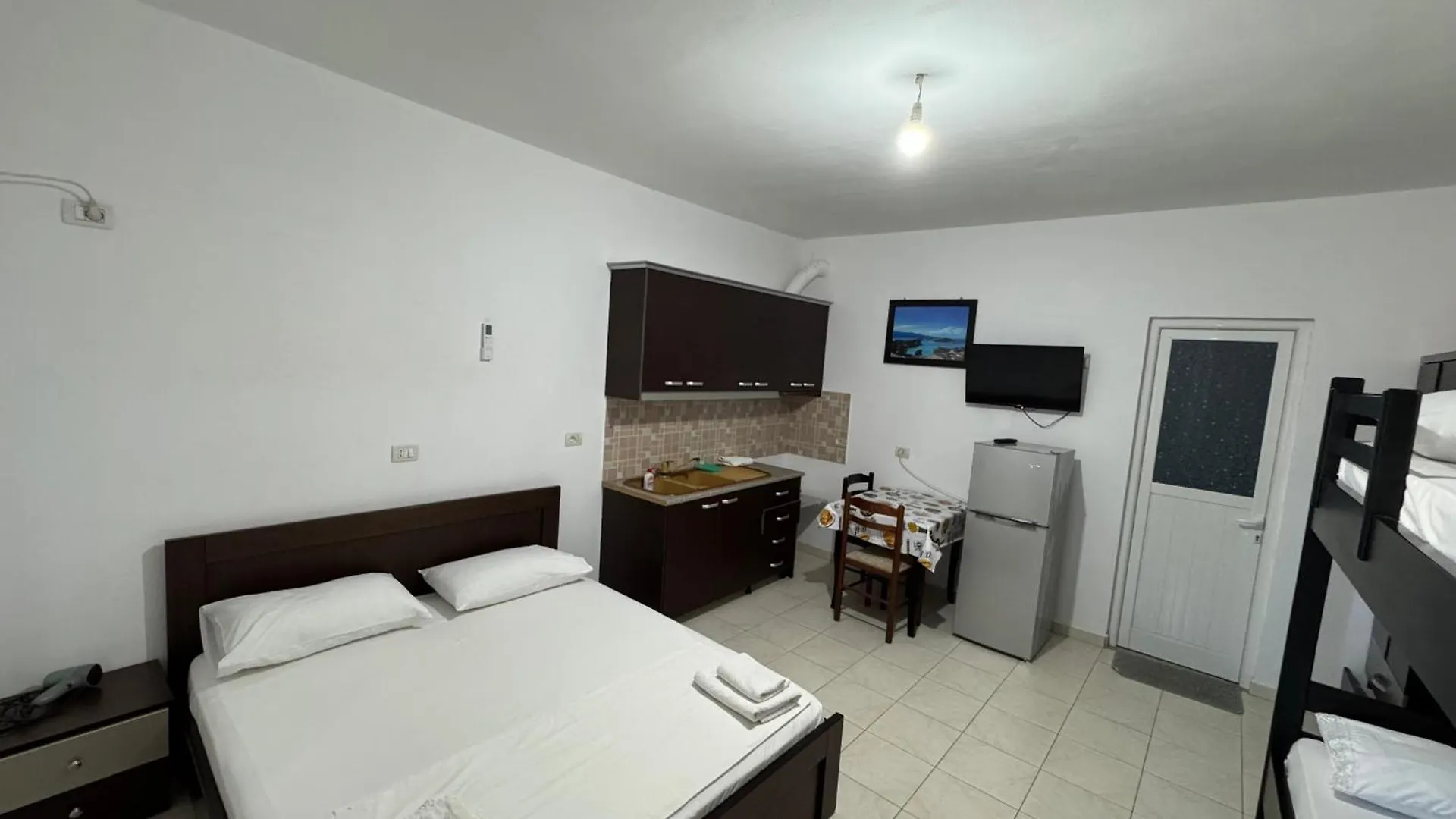Villa Center & Pool Ksamil