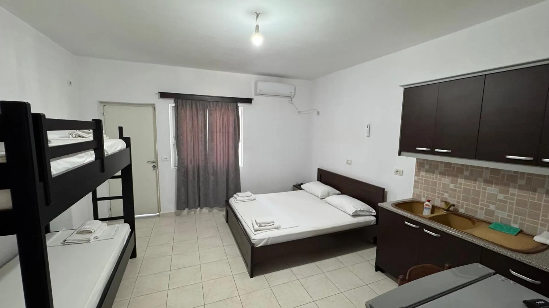 Villa Center & Pool Ksamil