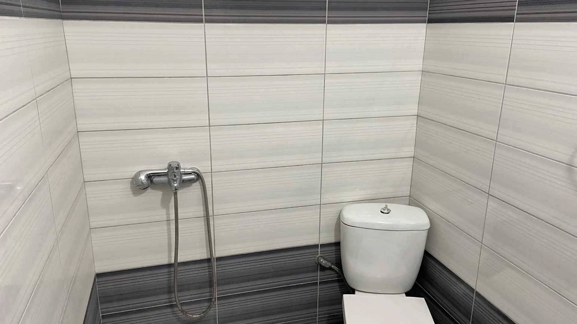 Villa Center & Pool Εξαμίλιο 0*,